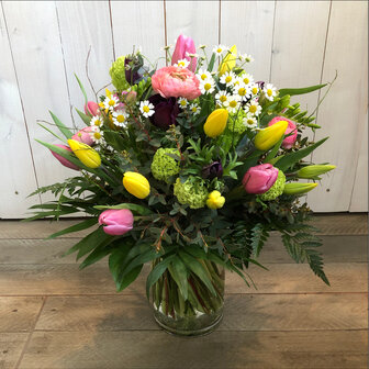 Blumenstrauss Fr&uuml;hling bunt