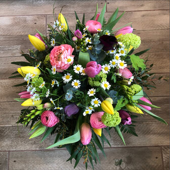 Blumenstrauss Fr&uuml;hling bunt