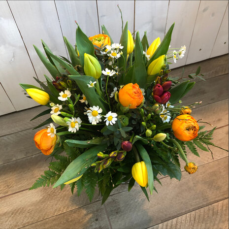 Blumenstrauss Fr&uuml;hling orange