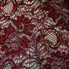 Spitzenstoff Blumen bordeaux